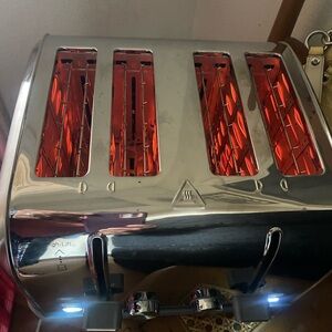 Stainless Steel 4-Slice Toaster